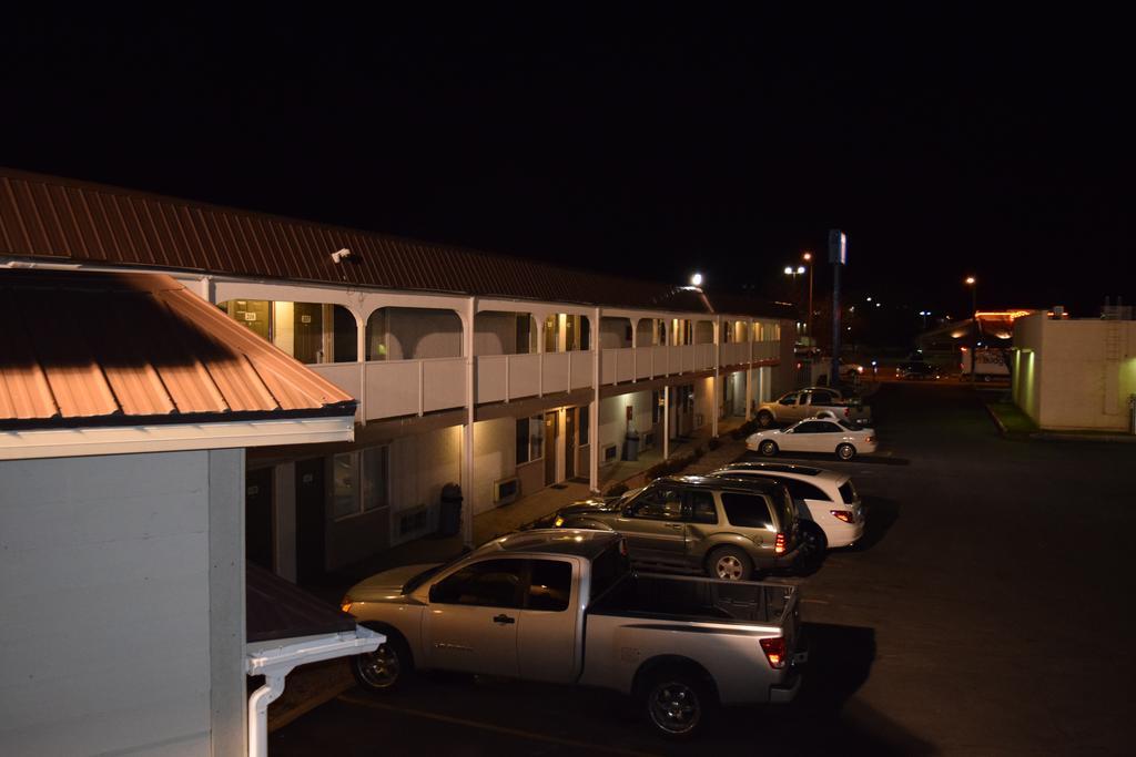 Little Suites Provo Extended Stay Екстериор снимка