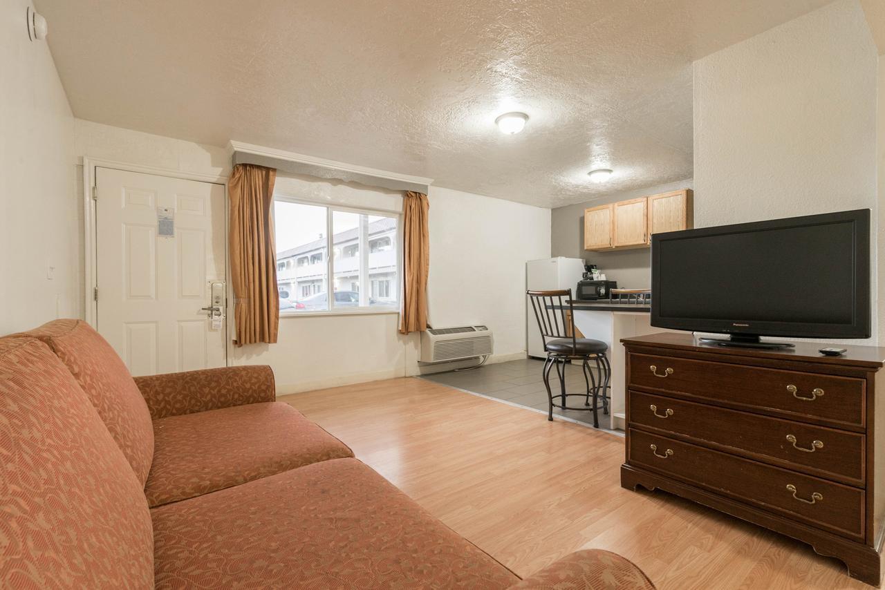 Little Suites Provo Extended Stay Екстериор снимка