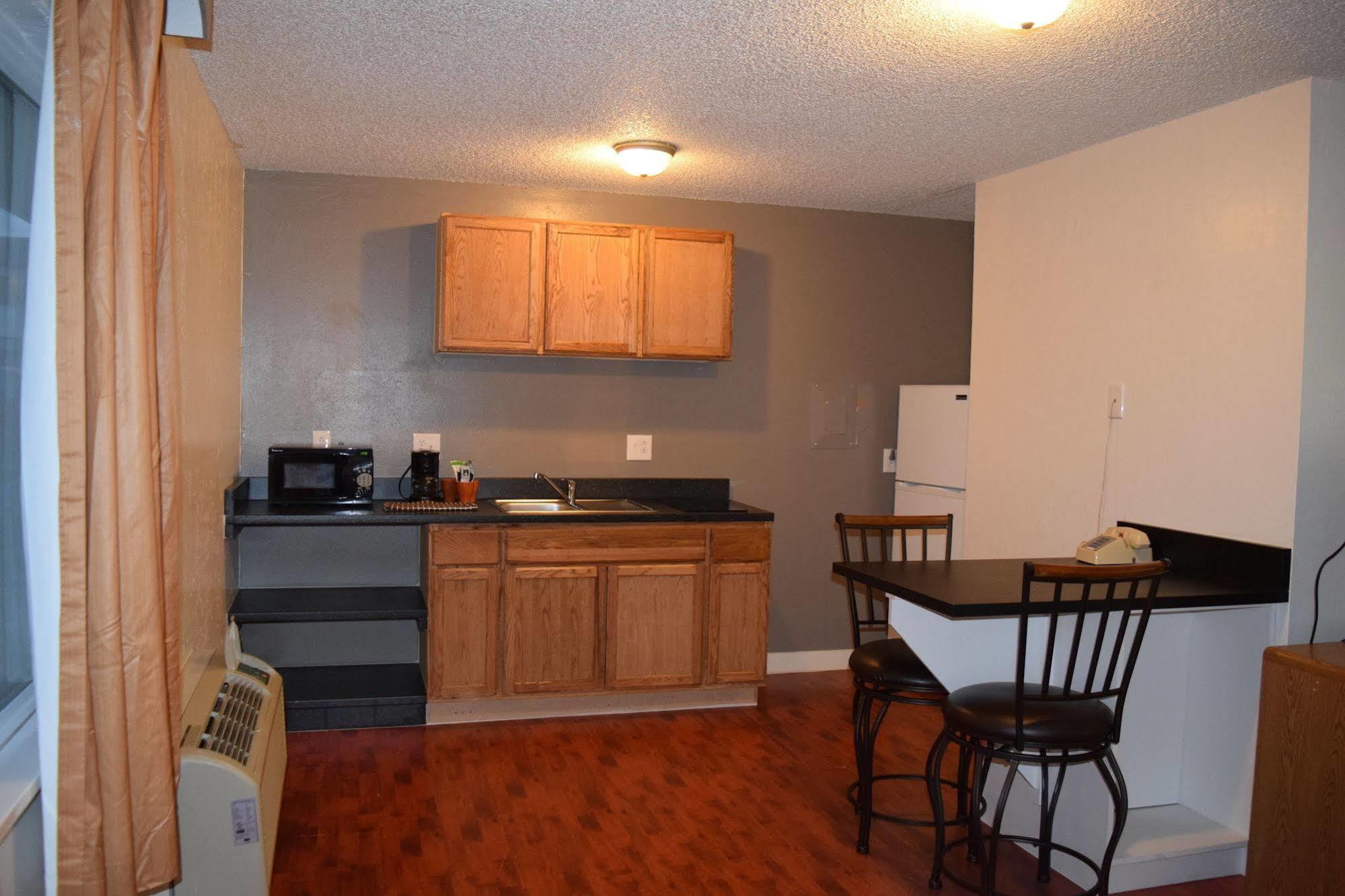 Little Suites Provo Extended Stay Екстериор снимка